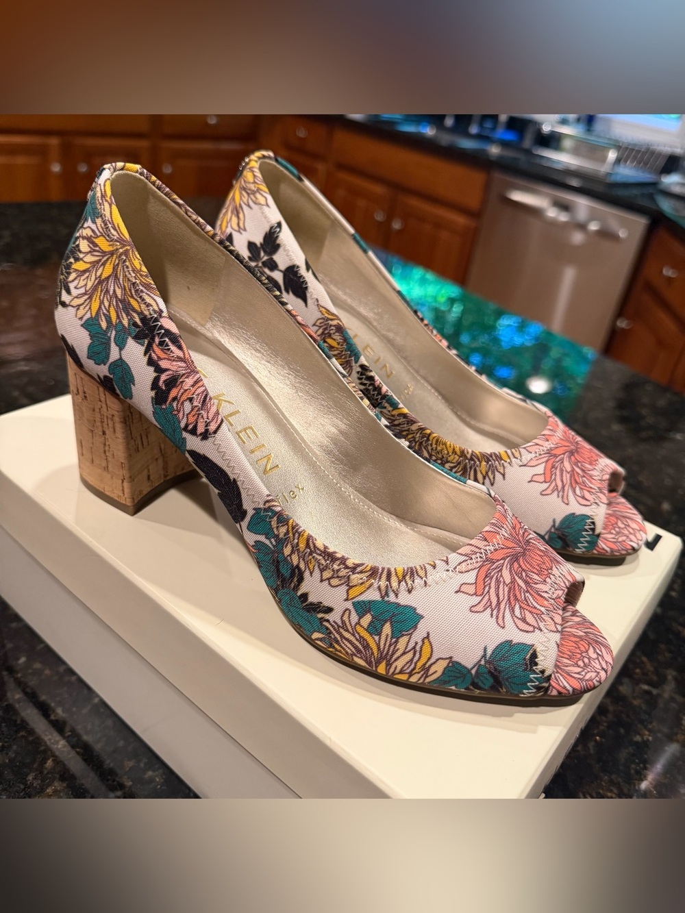 Anne Klein Floral Peep-Toe Block Heels Meredith style SZ 8.5 Women’s